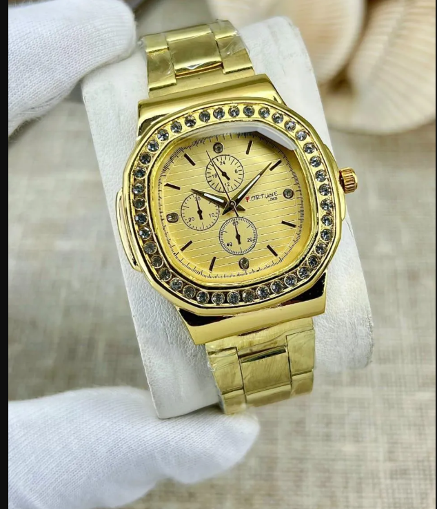 Stylish Women's Quartz Chain Strap Watch - 1 Pc, Water Resistant